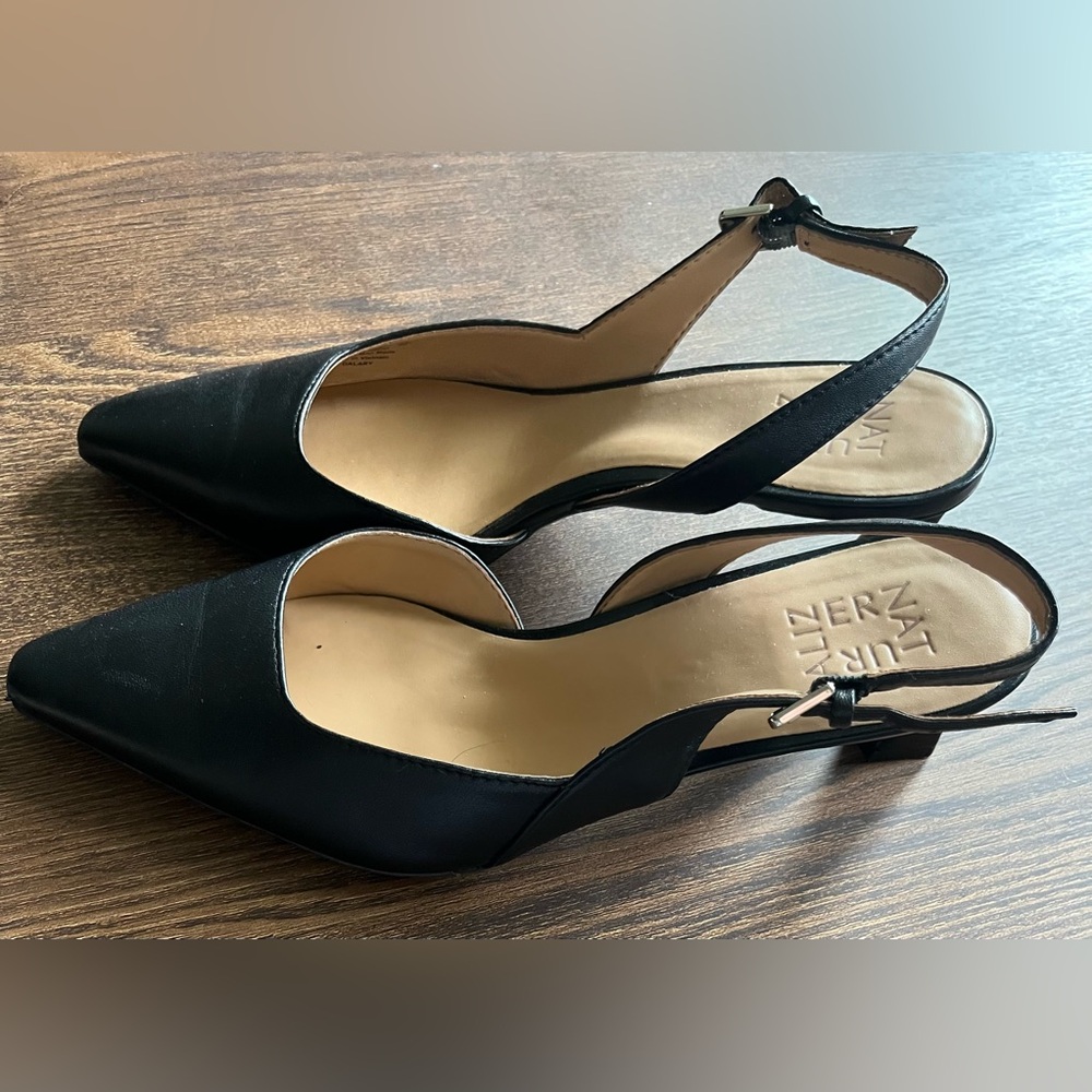 Naturalizer Black Dalary Slingback Pump Size 8.5 Wide Width - Picture 11 of 13